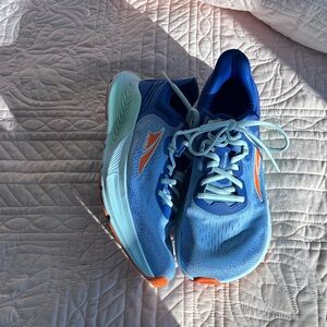 ALTRA Provision 8 Stylish Blue and Orange Athletic Shoes